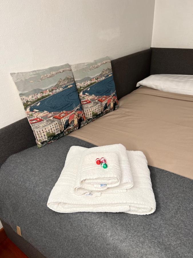 Casa Vacanze Maridy ナポリ エクステリア 写真